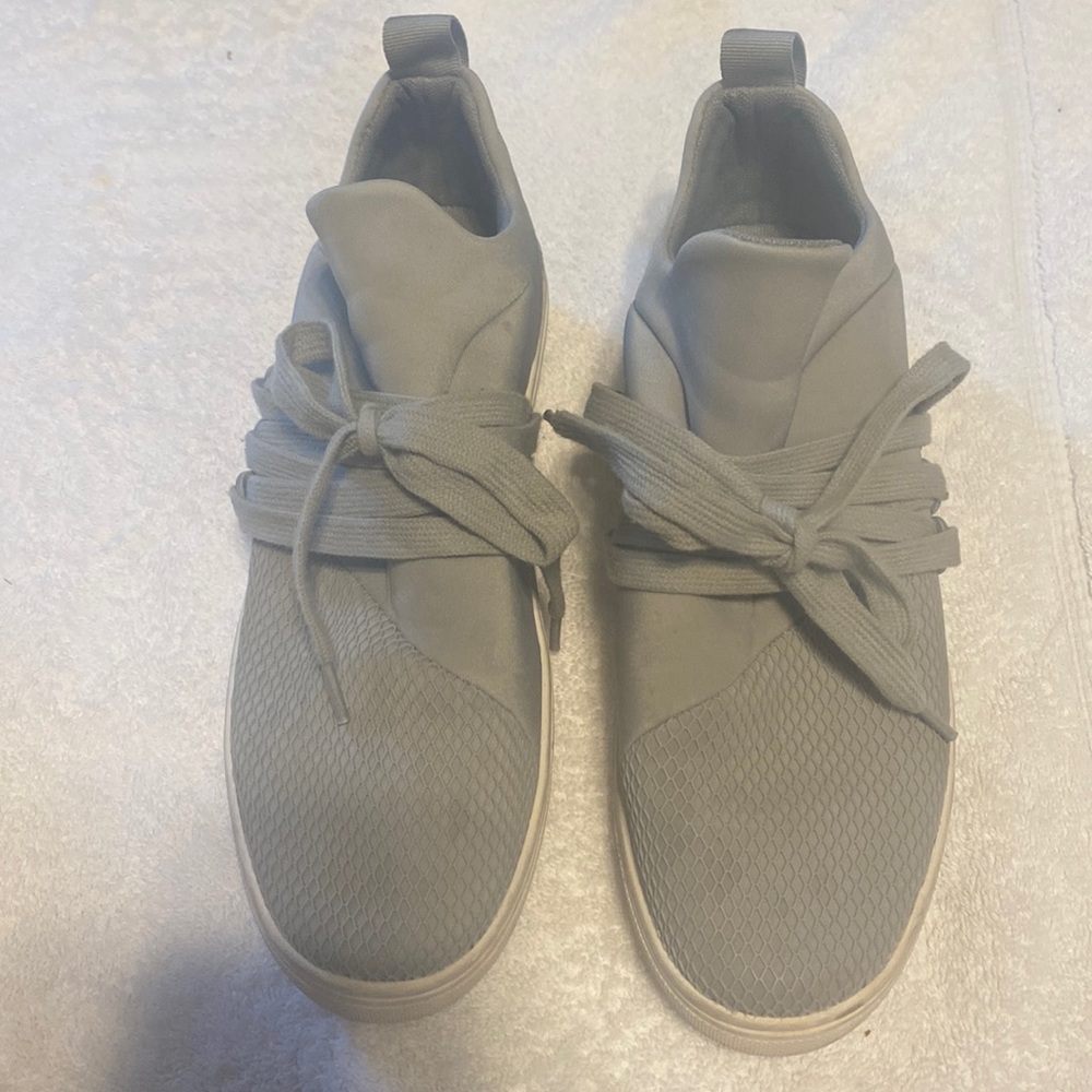 Steve Madden sneakers